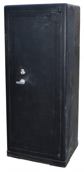 verschlossener gebrauchter Tresor, Fabrikat Leicher in schwarz