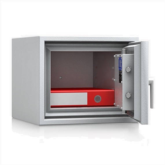 offener, hellgrauer feuerfester Tresor mit einem querliegendem roten Ordner