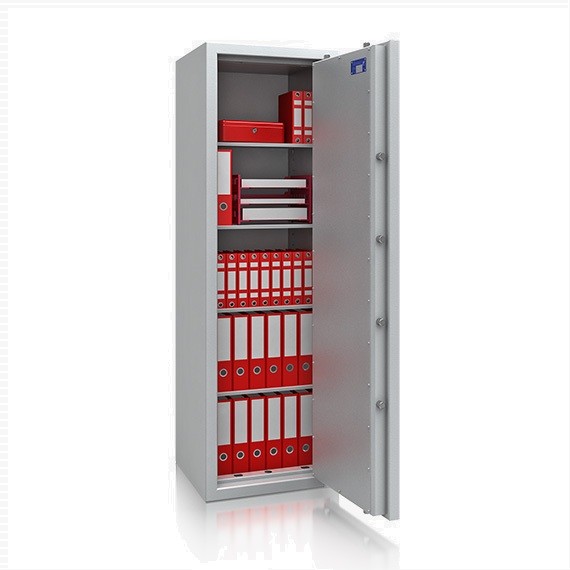 geöffneter Tresor mit roten Ordnern gefüllt